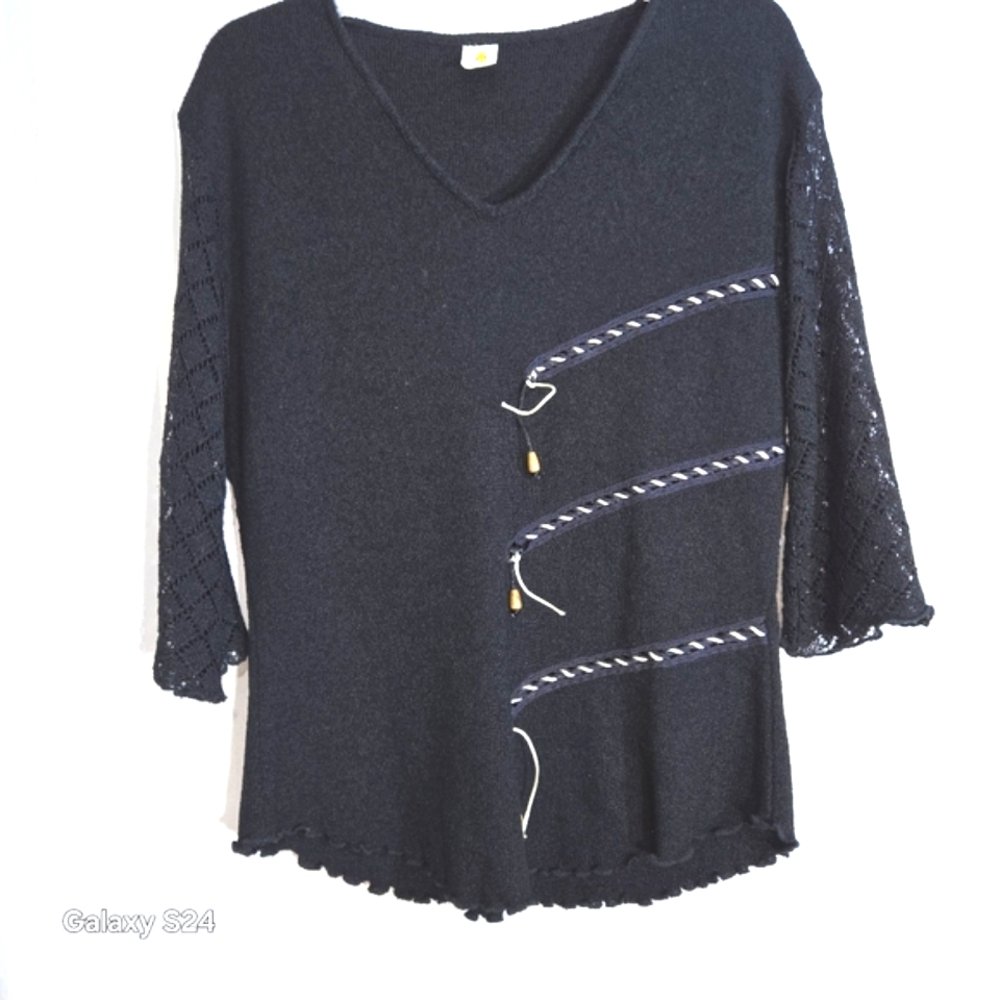 Womens Black/white Crochet Blouse Size O